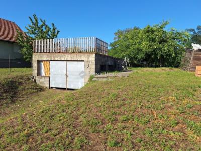 Eladó lakóövezeti telek Szada