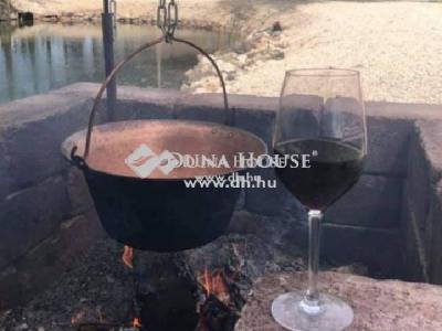 Eladó külterületi telek Őrbottyán