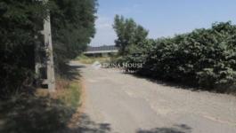 Eladó külterületi telek Szada