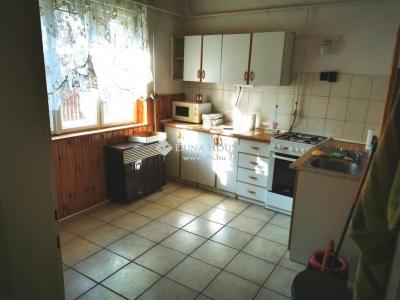 Eladó családi ház Esztergom