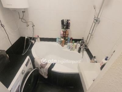 Eladó lakás Jászberény