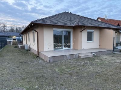 Eladó ikerház - 2142 Nagytarcsa