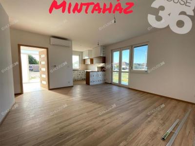 Eladó családi ház Kecskemét