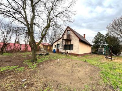 Eladó családi ház - 2315 Szigethalom