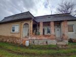 Eladó családi ház Valkó