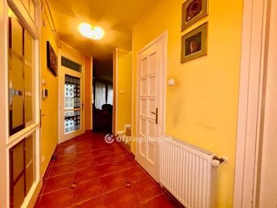 Eladó családi ház Debrecen