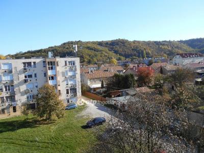 Eladó lakás Sajószentpéter