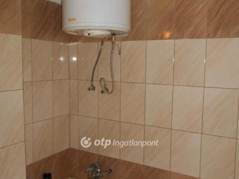 Eladó lakás Sajószentpéter