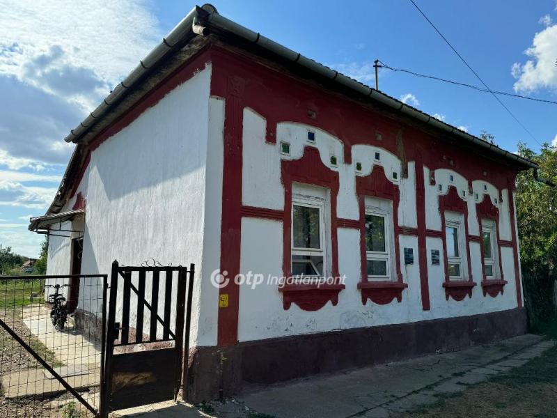 Eladó családi ház Kunmadaras