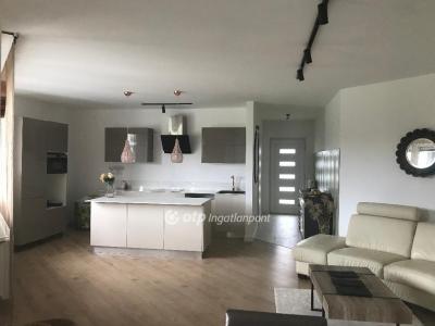 Eladó ikerház Pécel