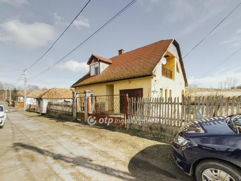 Eladó családi ház Cered