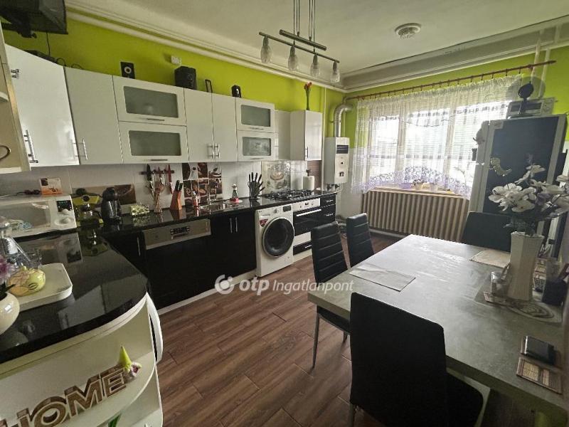 Eladó családi ház Hajdúhadház