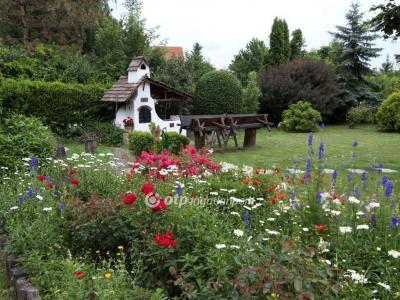Eladó családi ház Harkány