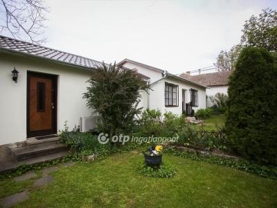 Eladó családi ház Harkány