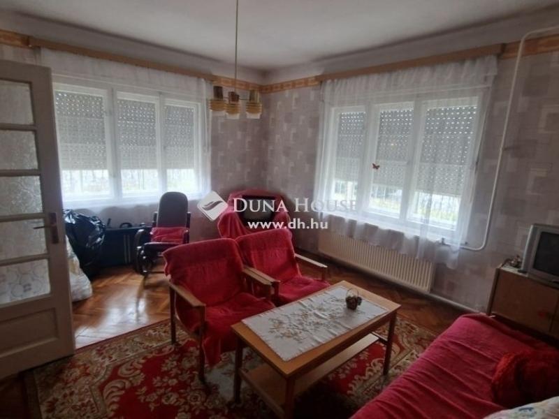 Eladó családi ház Gyál