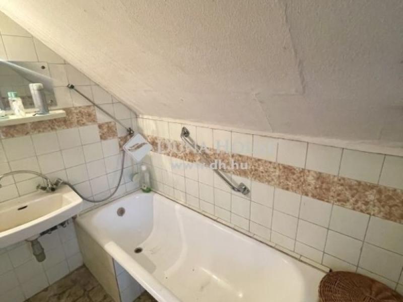 Eladó családi ház Kistarcsa