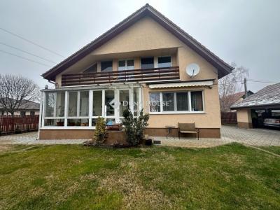 Eladó családi ház Bugyi