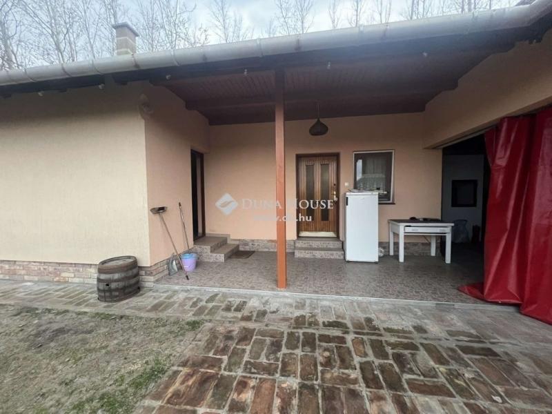 Eladó családi ház Szatymaz