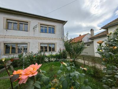 Eladó családi ház Kisújszállás