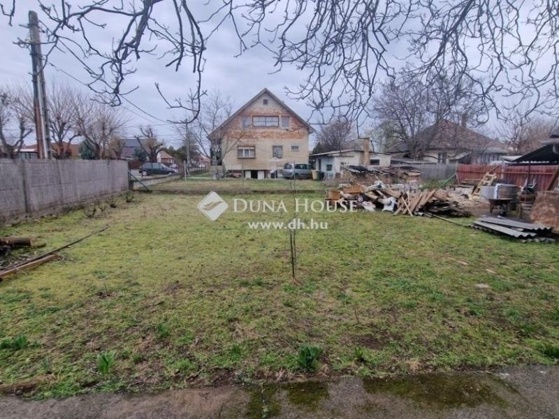 Eladó családi ház Gyál