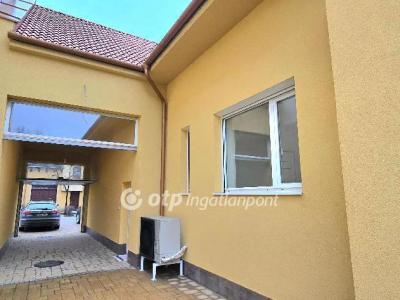 Eladó családi ház - 4028 Debrecen