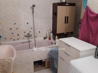 Eladó családi ház Eger