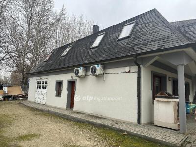 Eladó családi ház Siófok