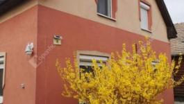 Eladó családi ház Fót