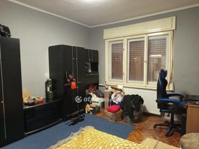 Eladó családi ház Tiszavárkony