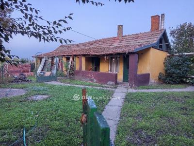 Eladó családi ház Tiszavárkony