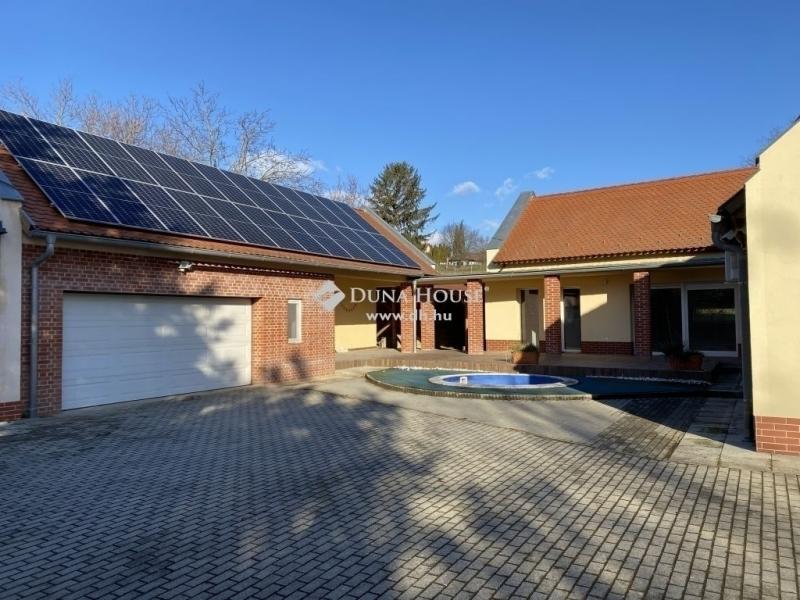 Eladó családi ház Nagykozár