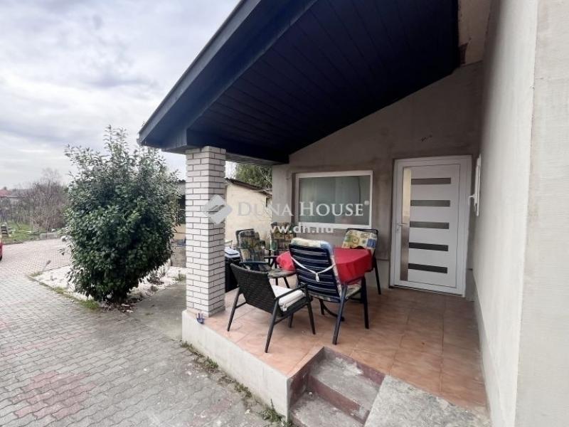 Eladó családi ház Tököl