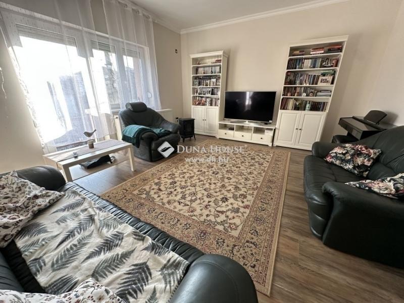 Eladó családi ház Budapest