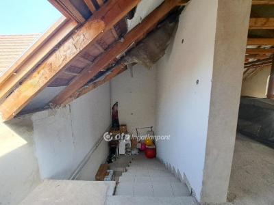 Eladó lakás Püspökladány