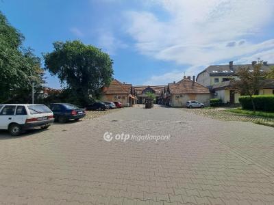 Eladó lakás Püspökladány