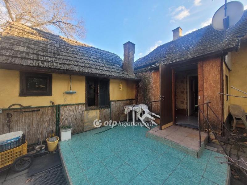 Eladó lakás Mezőhegyes