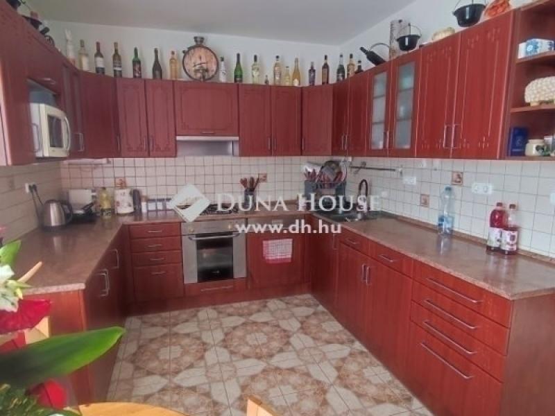 Eladó családi ház Gyömrő