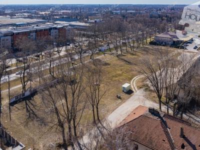 Eladó lakóövezeti telek Kecskemét