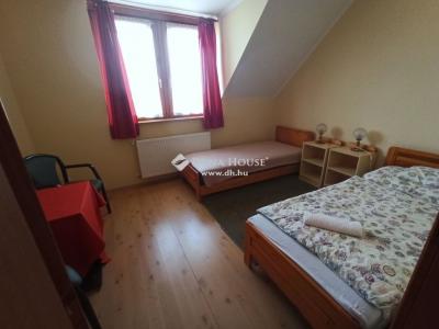 Eladó családi ház Eger