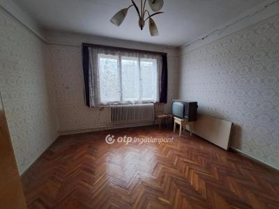 Eladó családi ház Kisújszállás