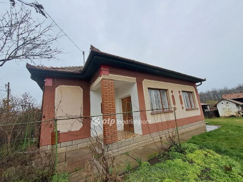 Eladó családi ház Kisújszállás