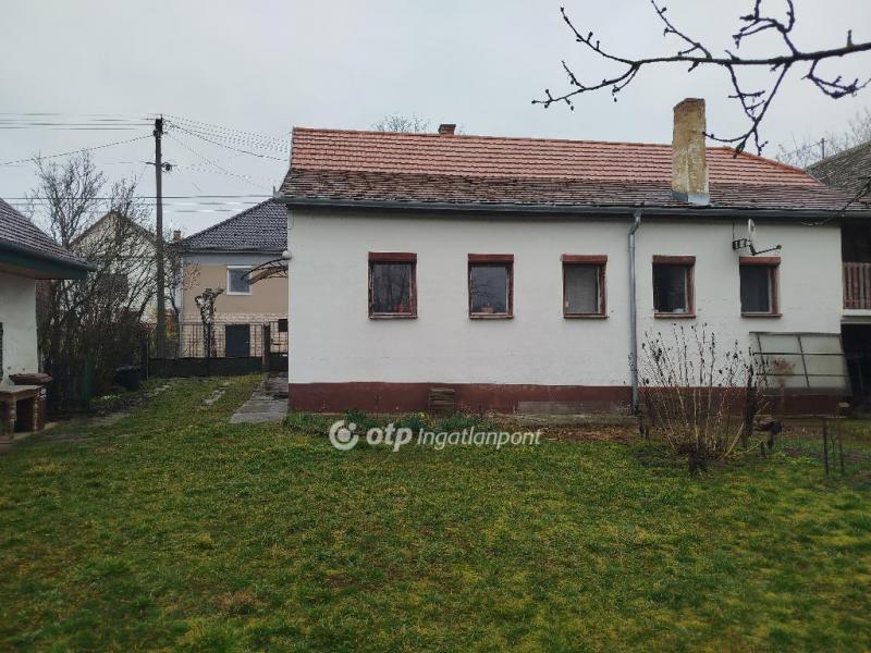 Eladó családi ház Pécs