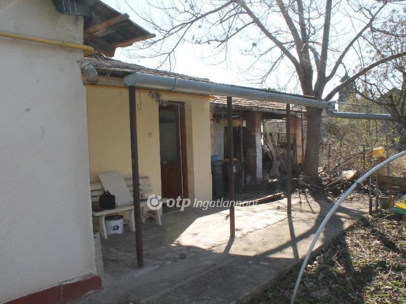 Eladó családi ház Tószeg