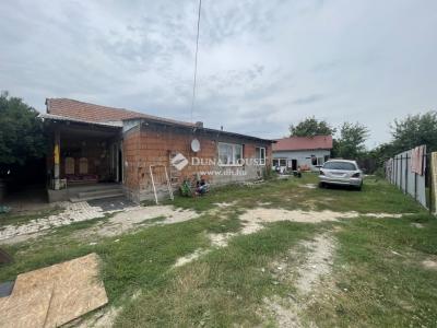 Eladó családi ház - 2721 Pilis