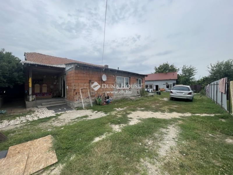 Eladó családi ház Pilis