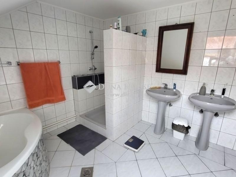 Eladó családi ház Budapest