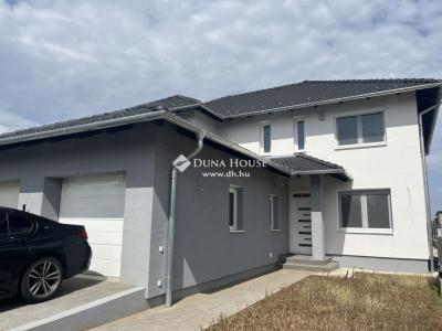 Eladó ikerház Fót