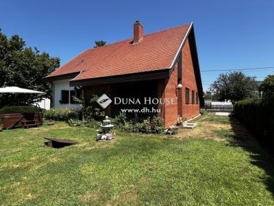 Eladó családi ház Budapest