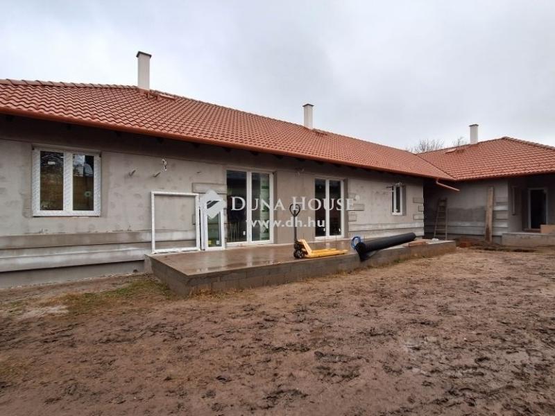 Eladó lakás Vác