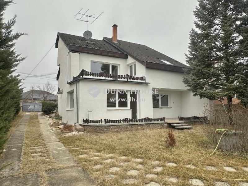 Eladó családi ház Veresegyház